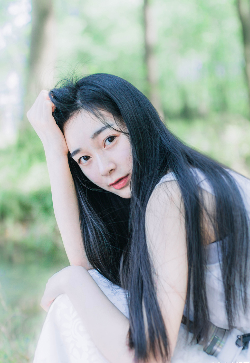 面对庞统如今可说是毫不留情的打脸，刘璝也只是闷哼一声，不再说话，庞统不禁在心中暗暗摇头，怂货，难怪会被作为后辈的张任爬到头上。
